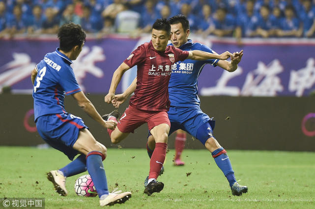 足协杯决赛对决在即！密尔沃基雄鹿演练定位球，北京首钢密集防守应对的简单介绍